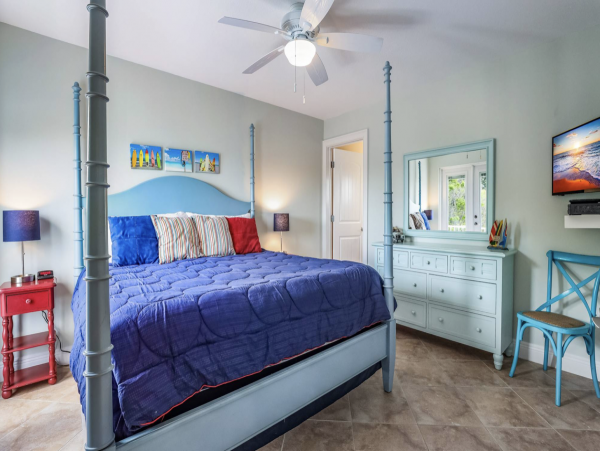 Expansive Beach Home - Casual Luxury - Steps to the Beach